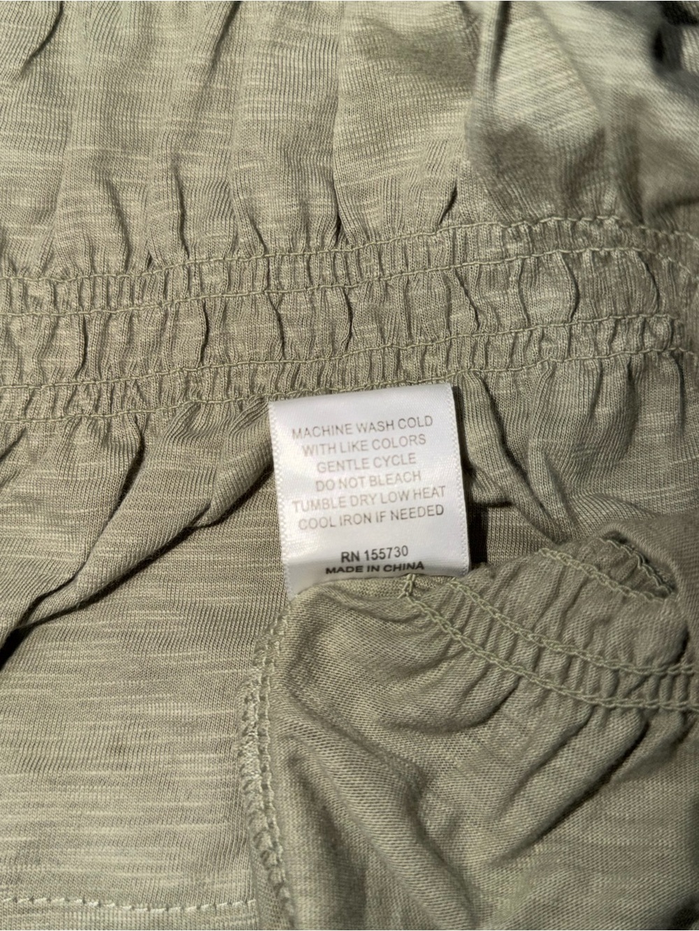 Olive Green Smocked Peplum Puff-Sleeve Top. Size: S. - Picture 3 of 7